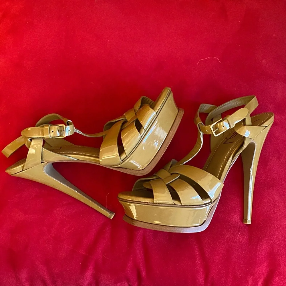 Yves Saint Laurent Beige Strappy Platform Heels NWOT - Picture 5 of 11